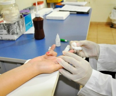 Programa DST/Aids oferece teste e exame gratuito para detectar HIV