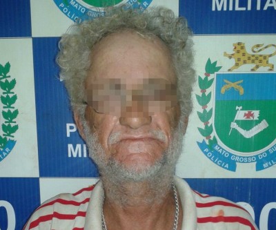Homem de 54 anos é flagrado furtando cadeira no Jardim Alvorada 