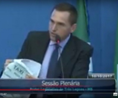 Vereador pede apoio da PM e secretário para combater táxis clandestinos