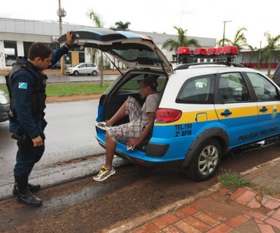 Pedreiro com suspeitas de embriaguez é preso após causar acidente