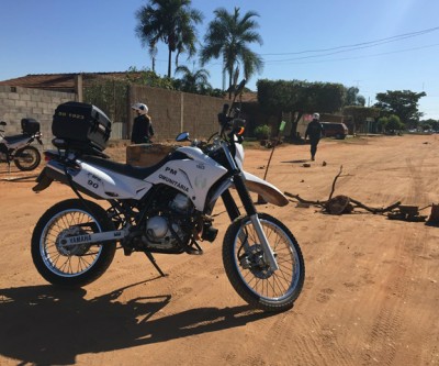 Como forma de protesto contra prefeitura, moradores interditam rua de Três Lagoas 
