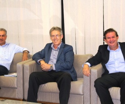 Deputado Eduardo Rocha é recebido pelo governador juntamente com prefeito de Paranaíba