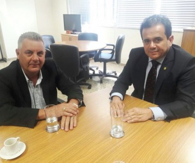 Em Brasília, prefeito de Três Lagoas apresenta novos projetos e cobra agilidade em processos