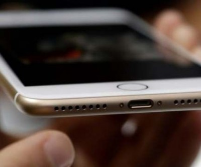 Motociclista é agredido e tem iPhone roubado ao parar e oferecer carona
