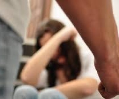 Marido ameaça, morde e agride esposa com socos e chutes no bairro Jardim Athenas 