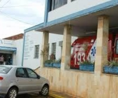 Rapaz vai cobrar dívida de homem e acaba ferido a tiros após discussão