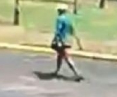 Imagens de câmeras de segurança podem ajudar a polícia a encontrar ladrão de moto 