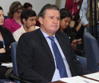 Deputado Eduardo Rocha é reconduzido como líder do bloco do PMDB e fica no cargo pela 8ª vez