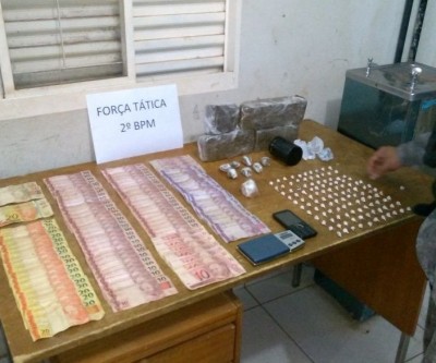 Homem de 49 anos é preso sob acusação de tráfico de drogas 