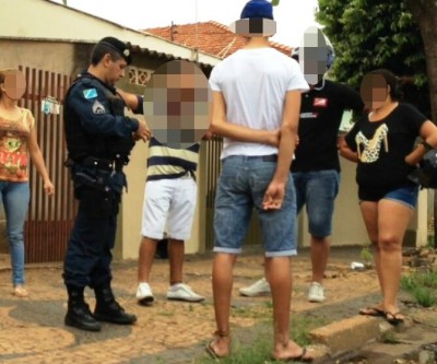 Menor é flagrado pela sogra quando estava 