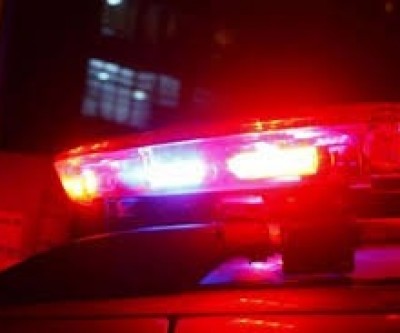 Alterada, mulher ameaça ex companheiro em bar 