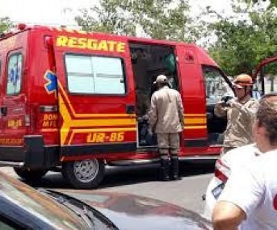 Acidente entre carros deixa uma pessoa na Rua Marechal Deodoro 