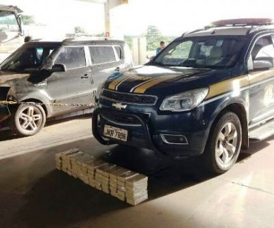 Acidente de trânsito resulta em apreensão de cocaína 