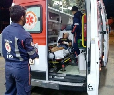 Mulher é esfaqueada pelo marido em praça pública de Três Lagoas 