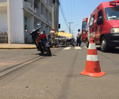 Pedreiro fica ferido em acidente que ocorreu na frente da prefeitura 