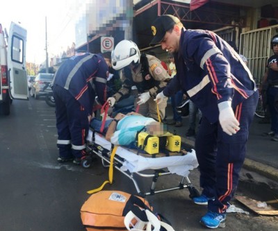 Acidente no Centro mobiliza equipes do SAMU e Corpo de Bombeiros 
