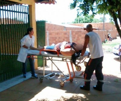 Na Vila Haro, mulher tenta suicídio cortando os pulsos