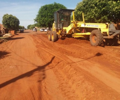 Prefeitura de Três Lagoas realiza patrolamento e cascalhamento em ruas do Bairro Oiti