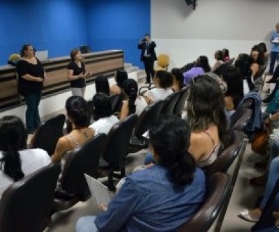 Dentistas e auxiliares de saúde bucal de Três Lagoas atualizam conhecimentos
