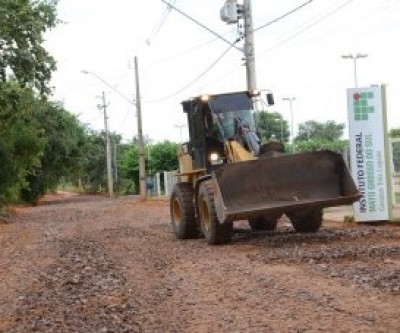 Moradores da Rua Ângelo Melão aprovam restauração da via
