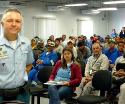 Polícia Militar realiza  palestra de prevenção às drogas