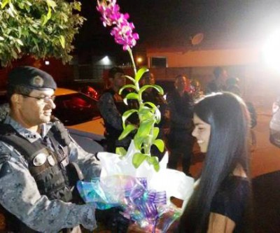 Noite de festa: Debutante e fã da ROTAI é homenageada pela Polícia Militar  