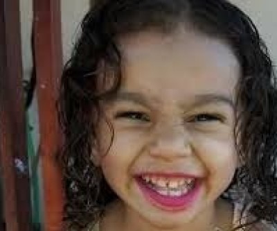 Segue foragido motorista que atropelou menina de 3 anos que teve perna amputada