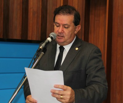 Eduardo Rocha pede mais viaturas para PM de Arapuá