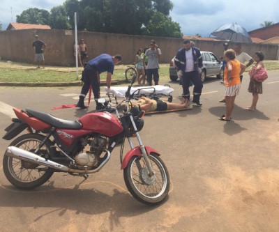 Condutor de carro não respeita preferencial e causa acidente no bairro Santo André