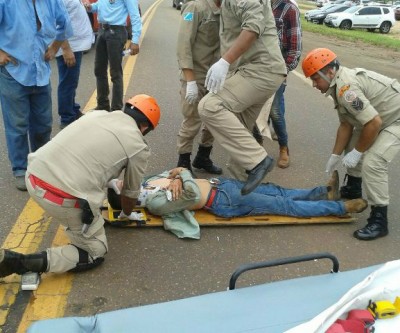 Acidente na BR-262 deixa motociclista ferido 