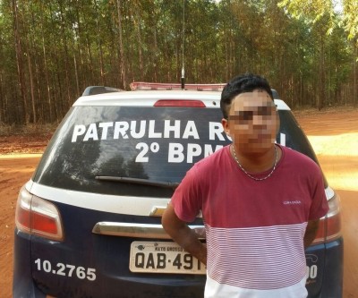 Dizendo ser de facção criminosa, 