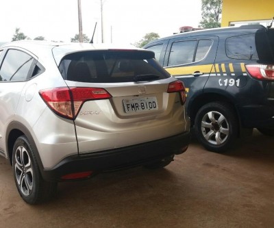 Mecânico é preso com carro de luxo com suspeita de clonagem 