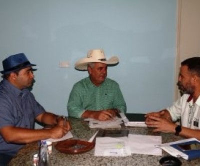 Prefeito de Três Lagoas recebe diretor da CEI Cida Castro