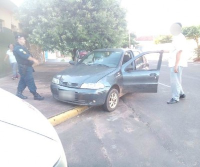 Acidente entre carro e camionete deixa criança ferida 