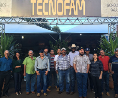 Equipe da SEMEA e produtores rurais visitam feira de tecnologia e conhecimentos para agricultura familiar