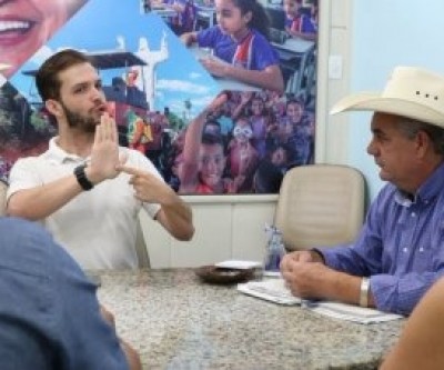 Professor da UFMS solicita ao prefeito de Três Lagoas criação de Lei Municipal de Libras