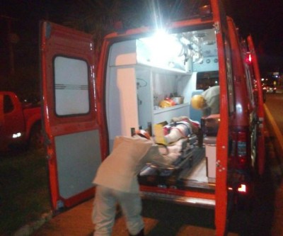 Bombeiros são acionados para atender vítima de acidente de trânsito