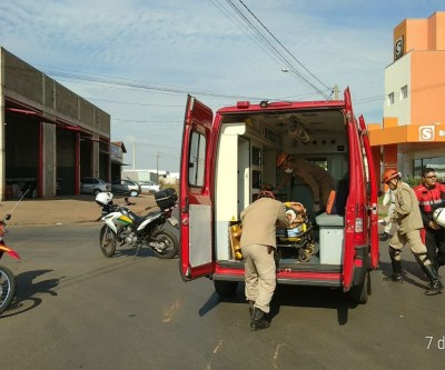 Acidente entre carro e bicicleta deixa jovem ferida no Jardim Alvorada 