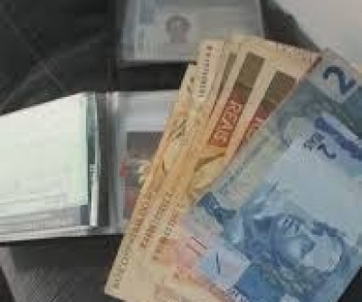 Ladrão invade bar, leva três chinelos e cerca de R$ 3.800,00 em dinheiro 