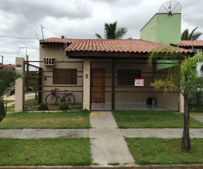 Alugo casa no Santos Dumont II
