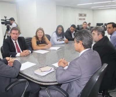 Eduardo Rocha organiza reunião sobre risco da não permanência da macrorregião da saúde de Três Lagoas