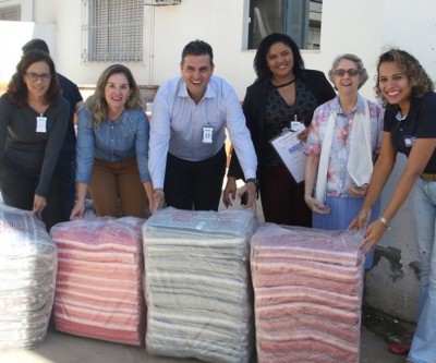 500 cobertores são entregue ao Hospital Auxiliadora pela Assistência Social de Três Lagoas