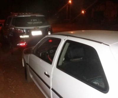 Após denúncia, Polícia Militar recupera carro furtado