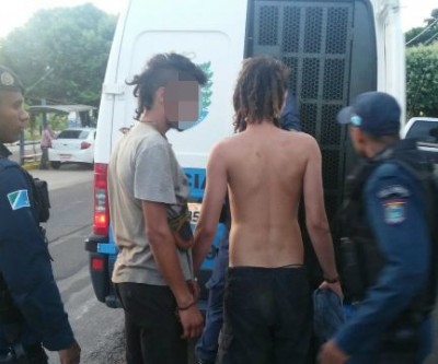 Produtores de artesanato agridem homem acusado de passar a mão em mulher na área central de Três Lagoas