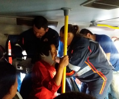 Em Três Lagoas, passageira é socorrida pelo Samu após ônibus passar por lombada