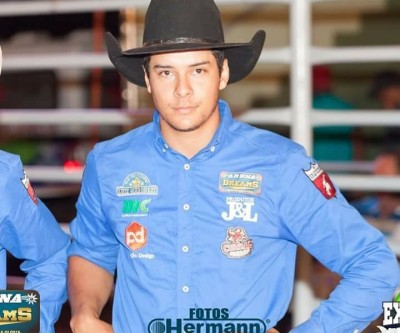 Peão de 24 anos morre pisoteado por  touro durante rodeio em Paranaíba