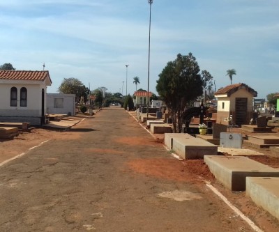 Prefeitura intensifica obras de manutenção do Cemitério Municipal