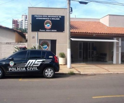 Homem ameaça companheira e é preso em flagrante