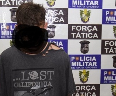 Jovem de 23 anos parte para cima de pessoas que se negam a dar dinheiro para ele nas ruas de Três Lagoas