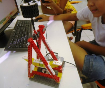 Parceria do SESI proporciona programa para curso de robótica para crianças entre 7 e 11 anos 